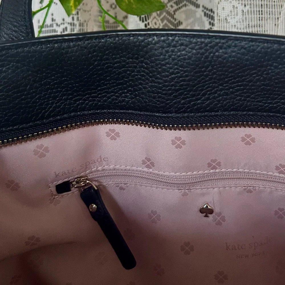 Kate Spade New York Oakwood Street Chandra Pebbled Leather Tote Bag
